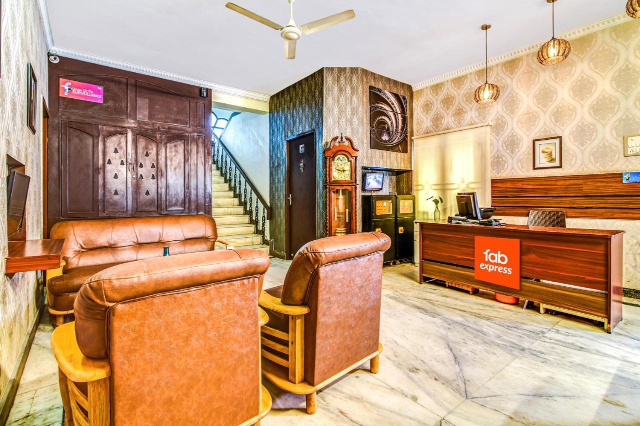 Fabexpress Nestlay Rooms - 100M From Velammal Hall, Moggappair Chennai Exterior foto